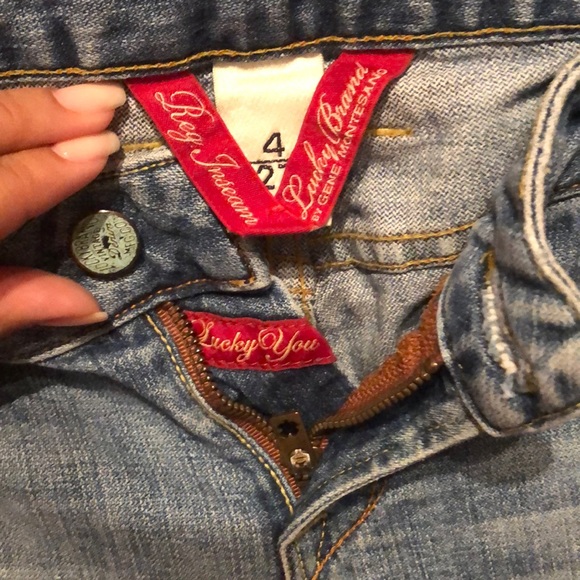 Lucky Brand Straight Leg Jeans. - Picture 4 of 5